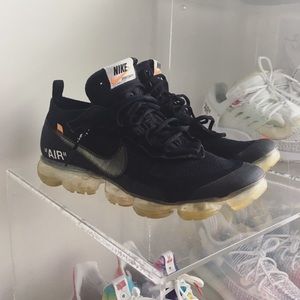 Off white vapormax black